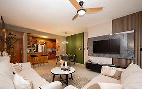 Dream Stay - Pool & Gym - 10Min Aeropuerto Y Homs